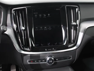 Volvo V60 Volvo V60 2.0 B3 Automaat Momentum | Navigatie | Wegklapbare Trekhaak | Climate Control | Blis | Parkeer sensoren | Cruise Control | Lichtmetalen Velgen - afbeelding nr 23
