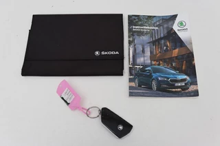 Škoda Octavia Skoda Octavia 1.0 e-TSI Sport | Carplay | Trekhaak |  Sportstoelen | Full LED | Sfeerverlichting | Navigatie | Climate control | Parkeerhulp - afbeelding nr 23