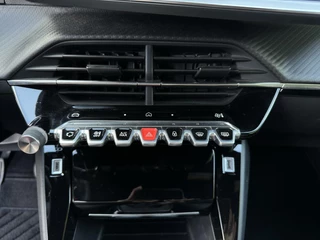 Peugeot 2008 Peugeot 2008 1.2 PureTech 100 Allure|Camera|Carplay|Navigatie|Cruise|LED|DAB| - afbeelding nr 17