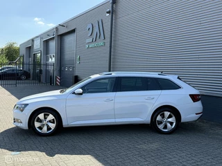 Škoda Superb Skoda Superb Combi 1.6 TDI Ambition PANORAMADAK, TREKHAAK - afbeelding nr 4
