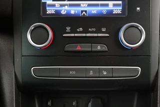 Renault Mégane Renault Mégane 1.3 TCe Limited | Carplay | Camera | Navigatie |  Sfeerverlichting | Keyless | Climate control | Cruise control | Parkeerhulp - afbeelding nr 13