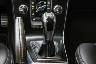 Volvo V40 Volvo V40 2.0 D3 Business Sport PANO| R DESIGN - afbeelding nr 26