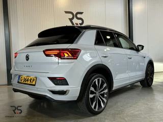 Volkswagen T-Roc Volkswagen T-Roc 1.5 TSI 150 pk handg. Sport Buss. R | Navi | Pano | LED | ACC | Virtual Cockpit | Camera | PDC | DAB | - afbeelding nr 44