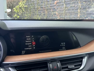 Alfa Romeo Stelvio Alfa Romeo Stelvio 2.0 T Q4 Luxery, 320pk, 20 inch, top!! - afbeelding nr 12