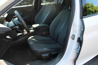 Peugeot 208 Peugeot 208 1.2 PureTech Allure Carplay/Pano 