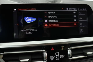 BMW 3 Serie BMW 3-serie 330e eDrive Edition | Adaptive cruise | Leder |  Stoelverwarming | Harman/Kardon | Keyless | Carplay | Live Cockpit | Navigatie | Full LED | Achterbankverwarming - afbeelding nr 24