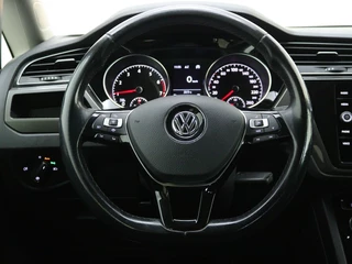 Volkswagen Touran Volkswagen Touran 1.0 TSI Comfortline | 7-persoons | Navigatie | Afn. Trekhaak | S - afbeelding nr 26