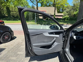 Audi A4 Airco/Automaat/Lichtmetalen velgen/Parkeersensoren - afbeelding nr 8