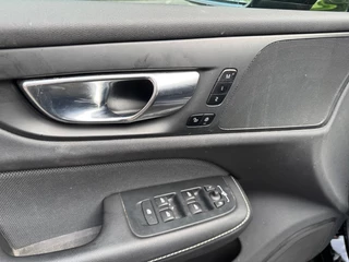 Volvo V60 Volvo V60 2.0 T6 Recharge AWD R-Design R-Design/Airco/Lichtmetalen velgen/Stoelverw. - afbeelding nr 9