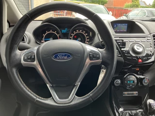 Ford Fiesta Ford Fiesta 1.0 EcoBoost Titanium X 101 pk | dealer onderhouden | climate control | trekhaak | camera | cruise control - afbeelding nr 19