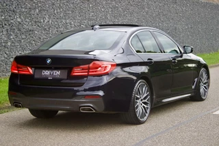 BMW 5 Serie BMW 5-serie 520i M Sport | Individual - Dak - Azuritschwarz - afbeelding nr 4