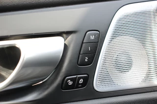 Volvo XC60 Volvo XC60 2.0 T8 AWD Polestar Engineered | Bowers & Wilkins | 360 camera | Elec. trekhaak - afbeelding nr 15