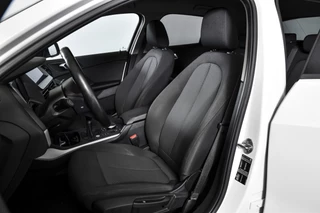 BMW 1 Serie | Cruise | PDC | NAV+ Apple Car Play | EEC | LM 19