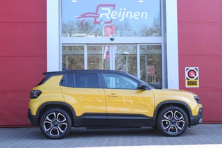 Jeep Avenger Jeep Avenger Summit 54 kWh | ACHTERUITRIJ CAMERA | STOEL VERWARMING | FULL LED KOPLAMPEN | 18