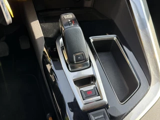 Peugeot 3008 Peugeot 3008 1.2 PureTech Blue Lease Executive Automaat,Navi,Clima,Cruise,Camera,Trekhaak,131pk,Apple Carplay,N.A.P,APK tot 01-2026 - afbeelding nr 24