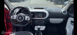 Renault Twingo Renault Twingo 1.0 SCe Dynamique Alle Opties!!! Pano,Navigatie - afbeelding nr 16