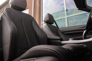 BMW 2 Serie ➡️ BMW 2-serie Cabrio 218i F23 Executive | 2e eigenaar | Origineel | Sportstoelen | Stoelverwarming | DAB | Harman-kardon | Stuurverwarming | PDC | Cruise control | Climate control | - afbeelding nr 15