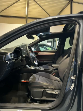 SEAT Leon Seat Leon 1.5 eTSI FR 150PK Pano Virtual Sfeer Trekhaak VOL! - afbeelding nr 2