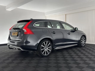 Volvo V60 Aut. *NAVI-FULLMAP | MICROFIBRE-LEATHER | COMFORT-SEATS | ECC | HEATED-SEATS | PDC | CRUISE | TOWBAR | SIPS | 18''ALU * - afbeelding nr 6