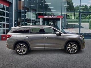 Škoda Kodiaq Škoda Kodiaq 1.5 TSI DSG SPORTLINE 7P PANO-DAK/CAMERA/TREKHAAK/NAVI/ACC/STOELVERW - afbeelding nr 4