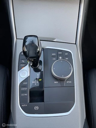 BMW 3 Serie BMW 3-serie Touring 320i High Executive Led-Camera - afbeelding nr 14