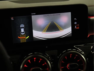 Mercedes-Benz CLA [APPLE CARPLAY, CAMERA, CRUISE CONTROL,STOELVERWARMING, SFEERVERLICHTING, PDC 360, LED LAMPEN PEFORMANCE, HALF LEDER, FLIPPERS, NAVIGATIE, NIEUWSTAAT] - afbeelding nr 10