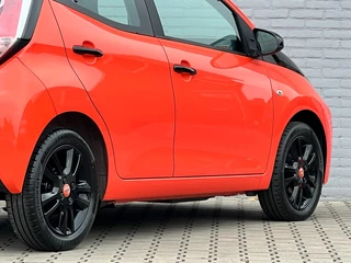 Toyota Aygo Toyota Aygo 1.0 VVT-i X-Cite 5-deurs | Navi | NL auto - afbeelding nr 10