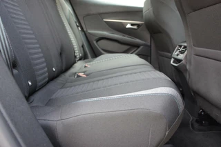 Peugeot 3008 Peugeot 3008 1.2  PT 130pk Aut Camera|CarPlay|I-Cockpit|Navi - afbeelding nr 18