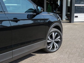 Volkswagen T-Cross Volkswagen T-Cross 1.0 TSI LIFE / 17 Inch / Navi / Adap.cruise / BOVAG garantie - afbeelding nr 27