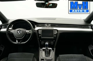 Volkswagen Passat Volkswagen Passat Variant 1.4 TSI GTE Highline|PANO|VIRTUAL - afbeelding nr 2