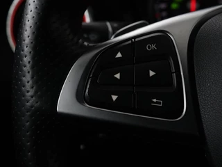 Mercedes-Benz CLA Mercedes-Benz CLA-klasse 180 AMG | Stoelverwarming | Sportstoelen | Camera | Navigatie | Park Assist | Full LED | Cruise control | Airco - afbeelding nr 14