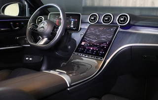 Mercedes-Benz C-Klasse Mercedes-Benz C-klasse 300 e 4MATIC AMG 63 Look / Acc / Memory / Burmester / Head Up / 360 Camera / Leder / Navi / Led / 20 Inch - afbeelding nr 6