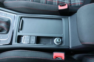 Volkswagen Golf Volkswagen Golf 7.5 2.0 TSI DSG GTI 230 PK Dyn Audio|Carplay|A. Cruise|Pdc|Trhk afn.|Led|Nav| - afbeelding nr 39