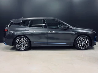 BMW iX BMW IX XDrive40 High Executive 77 kWh 326PK, 360 Cam, Harman/Kardon, 22