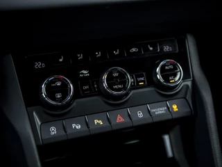 Škoda Karoq | Leer | Navi  & App-Connect | 18
