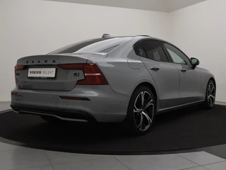 Volvo S60 Volvo S60 T6 PLUG-IN HYBRID LONG RANGE PLUS DARK SCHUIFDAK HARMAN KARDON 3 - afbeelding nr 3