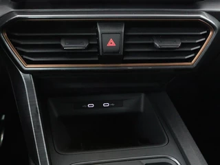 CUPRA Leon Cupra Leon 1.4 e-Hybrid | Carplay | Stuurverwarming |  Navigatie | Sfeerverlichting | Full LED | Keyless | Sportstoelen | Parkeerhulp | PHEV - afbeelding nr 30