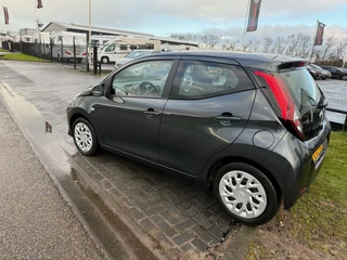 Toyota Aygo Toyota Aygo 1.0 VVT-i x-play LTD NAVI-AIRCO-5 DEURS - afbeelding nr 8