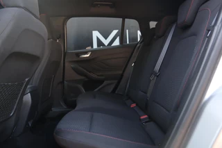 Ford Focus Ford Focus Wagon 1.0 EcoBoost Hybrid ST Line / KEYLESS / CAMERA / STUUR+STOELVERW - afbeelding nr 14