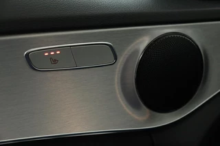 Mercedes-Benz C-Klasse Mercedes-Benz C-klasse 300e AMG Night | Head-Up | Adaptive cruise |  Stoelverwarming | 360 camera | Carplay | Keyless | Matrix LED | Trekhaak | Park Assist | Navigatie - afbeelding nr 19