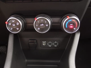 Renault Clio FULL LED / CARPLAY / AIRCO / DAB+ / CRUISE / PDC / NL-AUTO - afbeelding nr 24