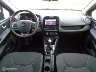 Renault Clio Renault Clio Estate 0.9 TCe Limited/Airco/LM velgen/Navi/Bluetooth/1 st eig/Cruise - afbeelding nr 9