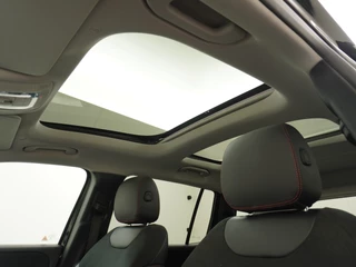 Mercedes-Benz GLB Mercedes-Benz GLB 200 AMG // Panoramadak // Sfeerverlichting // Carplay // Nightpakket // Camera // LED - afbeelding nr 13