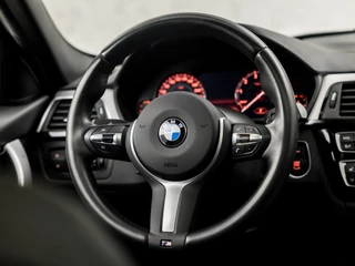 BMW 3 Serie Automaat (PANORAMADAK, M PAKKET, GROOT NAVI, STOELVERWARMING, LEDEREN SPORTSTOELEN, GETINT GLAS, ELEK ACHTERKLEP, PARKEERSENSOREN, NIEUWSTAAT) - afbeelding nr 16