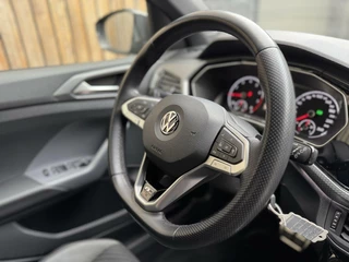 Volkswagen T-Cross Volkswagen T-Cross 1.0 TSI R-line Automaat | LED | Trekhaak |  Getint glas | Climate control | Cruise control adaptief | Lane assist | Dode hoek detectie | DAB | Navigatiesysteem | Inklapbare spiegels | Parkeersensoren voor en achter - afbeelding nr 57