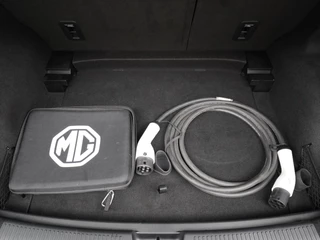 MG 4 MG 4 Luxury 64 kWh COMPLETE AUTO | LONG RANGE! | RIJKLAAR INCL. 12 MND. BOVAGGARANTIE - afbeelding nr 11