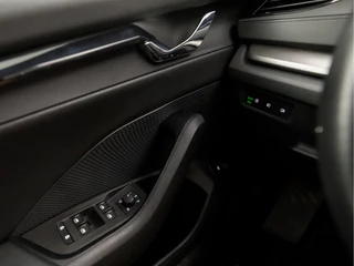 Škoda Octavia Automaat (APPLE CARPLAY, GROOT NAVI, VIRTUAL COCKIT, CAMERA, STOELVERWARMING, SPORTSTOELEN, LED KOPLAMPEN, CRUISE, PARKEERSENSOREN, NIEUWE APK, NIEUWSTAAT) - afbeelding nr 25