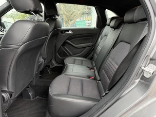 Mercedes-Benz B-Klasse Mercedes B-klasse 180 Urban CarPlay Navi Climate Cruise Parkeersensoren Trekhaak - afbeelding nr 7