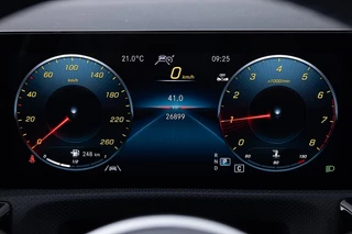 Mercedes-Benz CLA Mercedes-Benz CLA 180 Shooting Brake Luxury Line Automaat | PANORAMADAK | LEDER - afbeelding nr 19