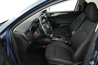 Ford Focus Ford Focus 1.0 EcoBoost Titanium | Stoel & stuurverwarming |  Trekhaak | Adaptive cruise | B&O Sound | Full LED | Camera | Side Assist | Carplay | Navigatie | Keyless - afbeelding nr 4
